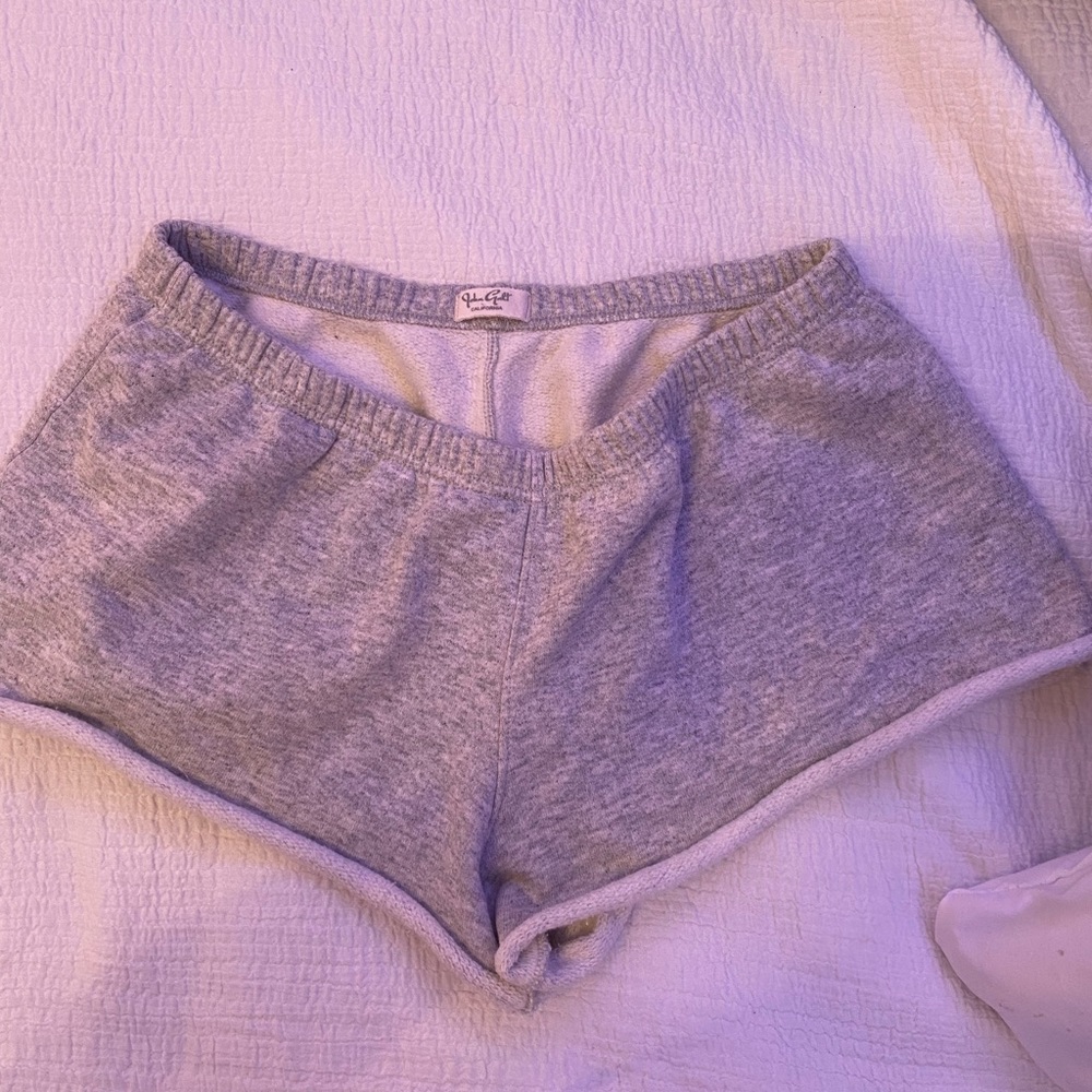 BRANDY MELVILLE SHORTS